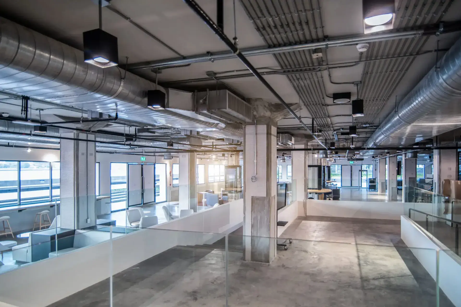 modifica sapzio interno azienda scaled 1 Kadef Service