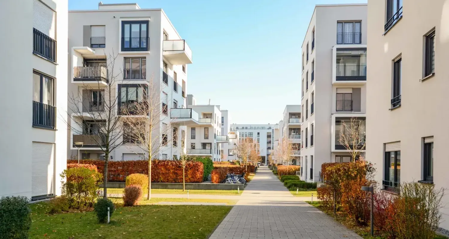 ripristino e tenuta aree esterne condominio min scaled 1 73f23995 Kadef Service